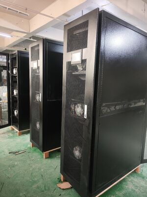 อุปกรณ์อากาศเย็นในแถวหน่วย AC ความแม่นยํา L Series L40 380V 3Ph ศูนย์ข้อมูลเย็น