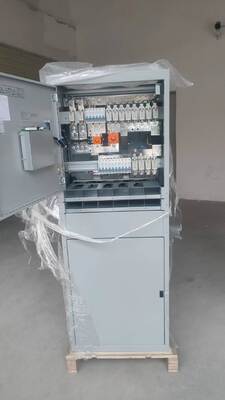Vertiv NetSure 731 CC2-X2 48V 600A 36kW DC Power System ตู้แก้ไขโทรคมนาคมสําหรับสถานีฐาน