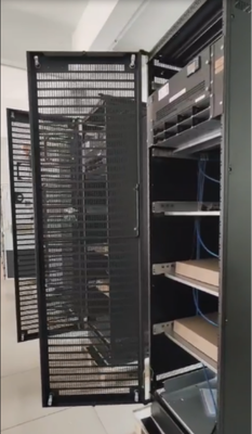 IP20 Custom Made 1000A 2000A 3000A โรงไฟฟ้าขนาดใหญ่ 3 ขั้นตอน 380Vac 48Vdc ระบบพลังงานโทรคมนาคมภายในห้อง พร้อม Flatpack2 48/3000HE โมดูล FPC กอง